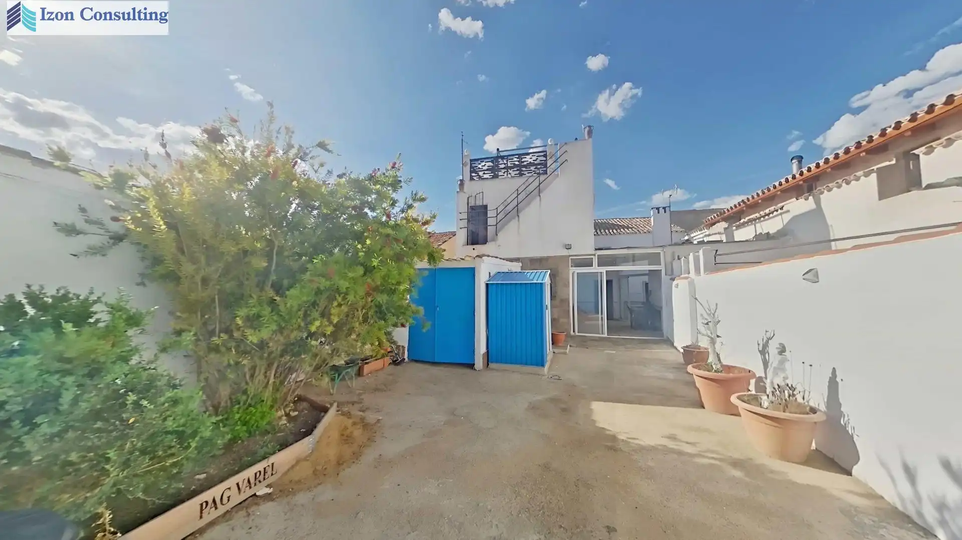 Vista exterior de Casa o xalet en venda en Valdeganga amb Calefacció, Terrassa i Balcó
