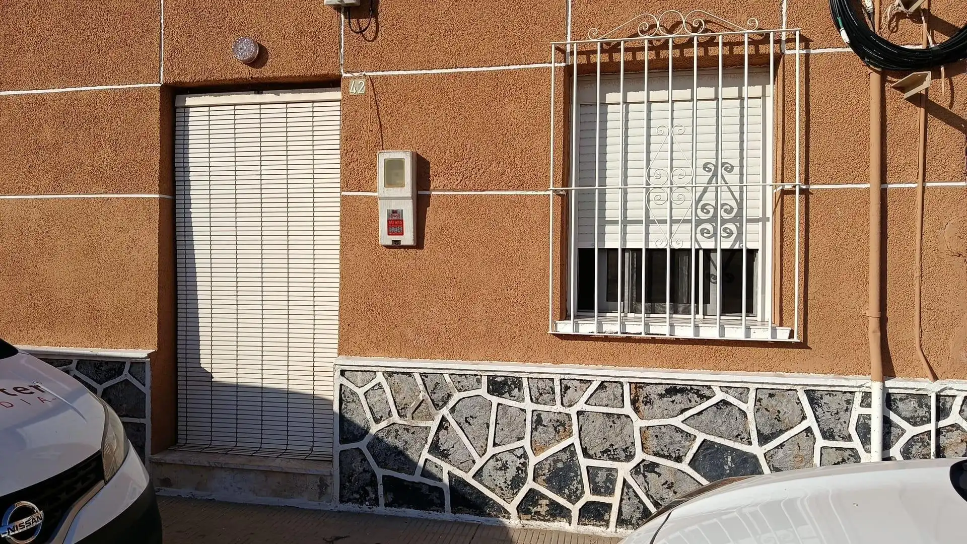 Vista exterior de Casa adosada en venda en Cartagena amb Aire condicionat i Terrassa