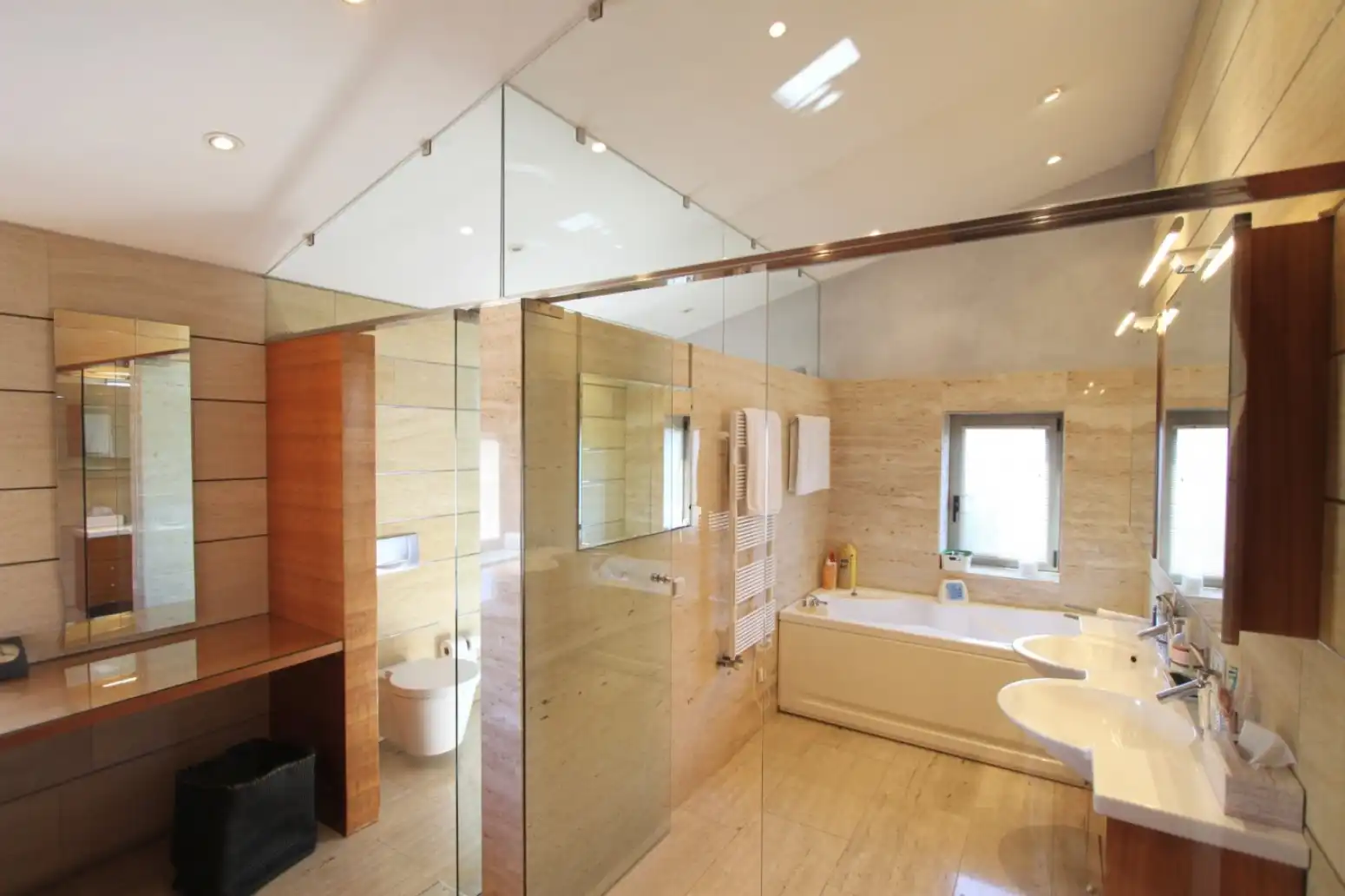 Badezimmer von Haus oder Chalet zur Miete in Llucmajor mit Klimaanlage, Heizung und Privatgarten