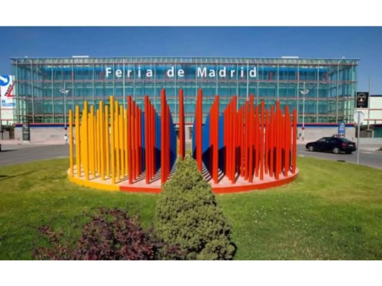 Exterior view of Office for rent in Madrid  with Air Conditioner, Heating and Alarm