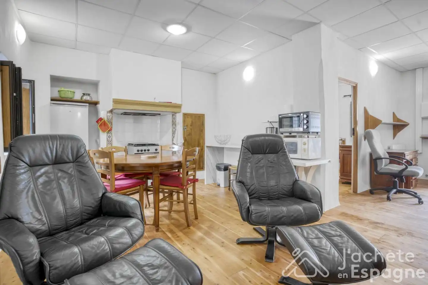 Sala d'estar de Casa o xalet en venda en Cortes de Pallás amb Aire condicionat, Parquet i Moblat