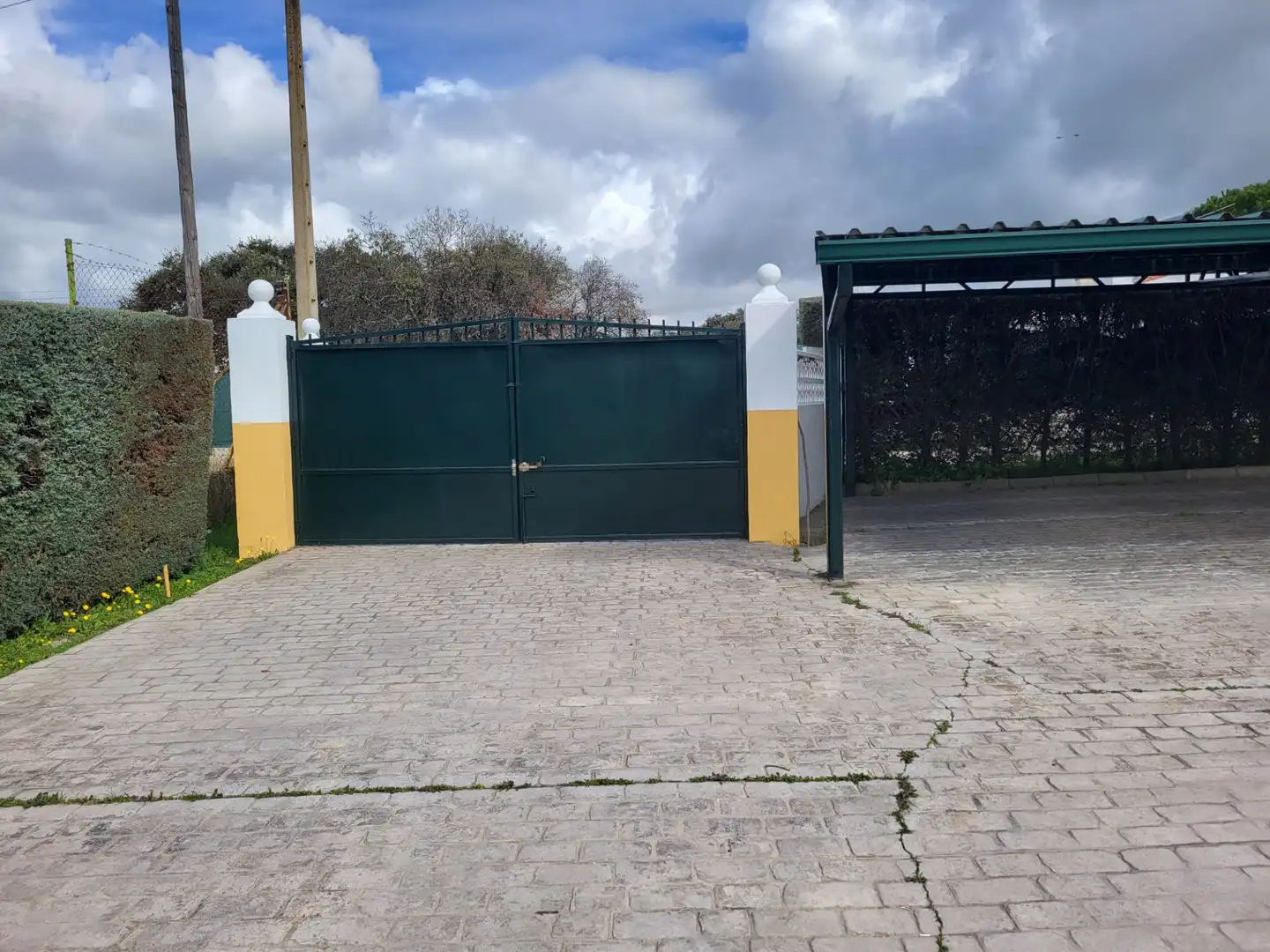 Aparcament de Finca rústica en venda en Cáceres amb Aire condicionat, Calefacció i Jardí privat