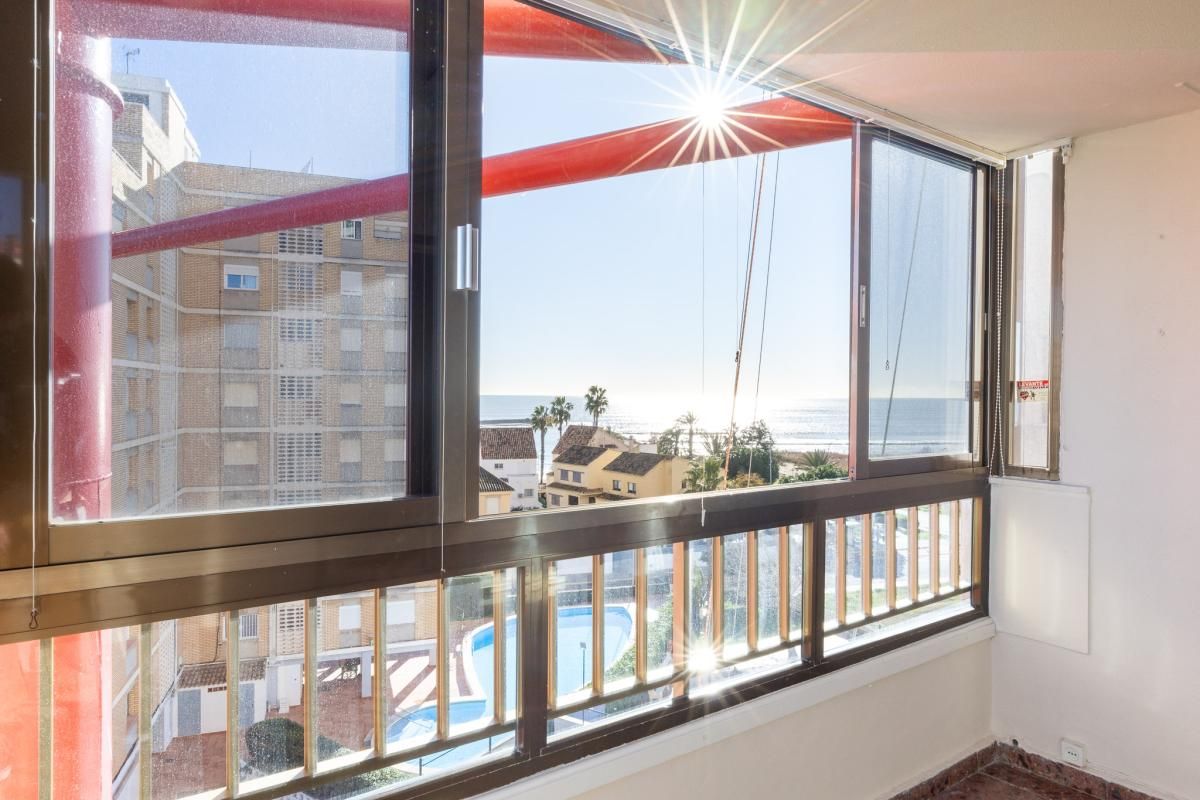 Habitación de Piso en venta en La Pobla de Farnals con Calefacción, Jardín privado y Terraza