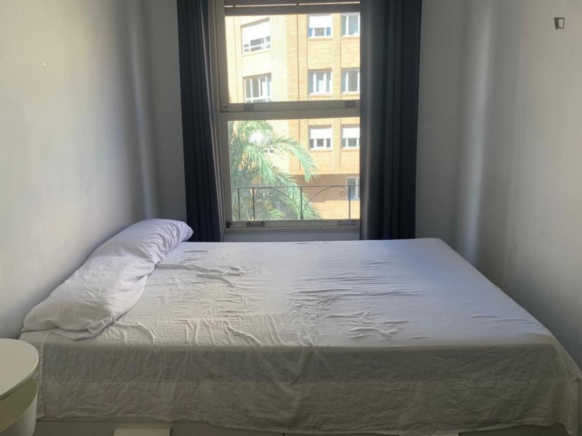Apartament per a compartir a Plaza Illes Columbretes