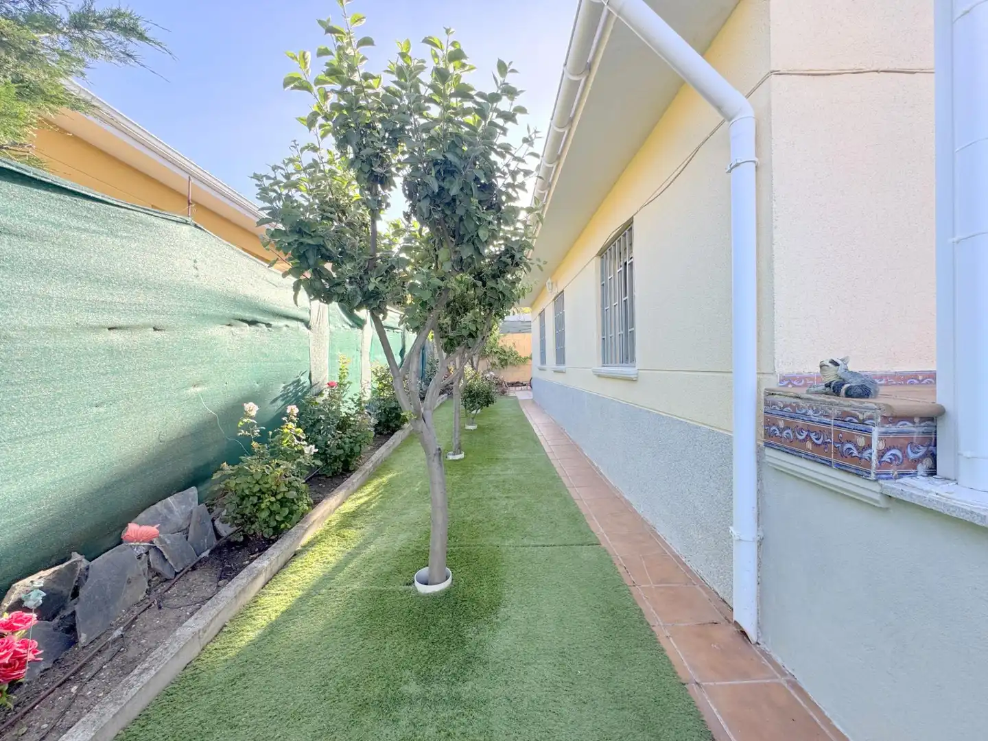Vista exterior de Casa o chalet en venta en Herradón de Pinares con Calefacción, Jardín privado y Piscina