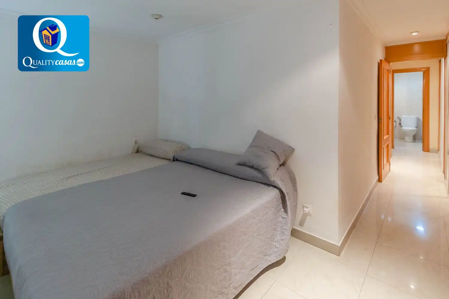 Habitación de Apartamento en venta en Alicante / Alacant con Aire acondicionado y Terraza
