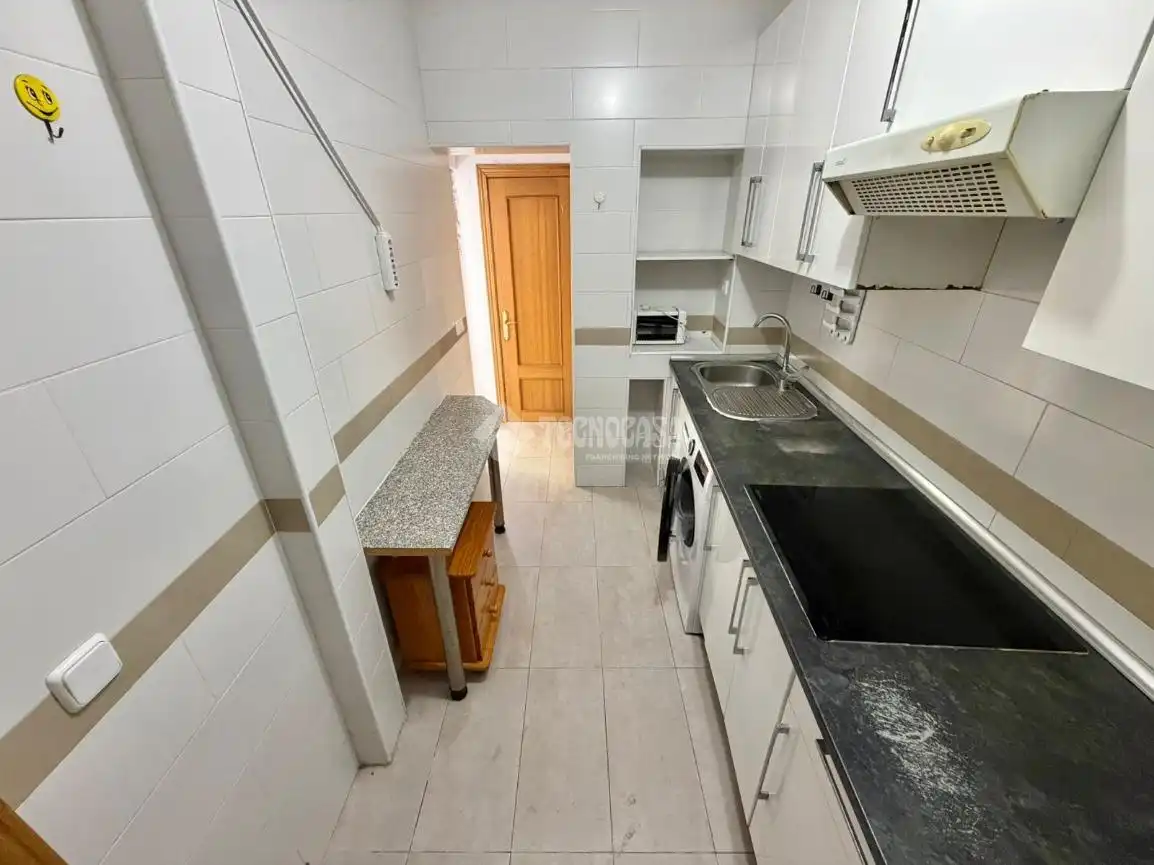 Küche von Wohnung zum Verkauf in Madrid