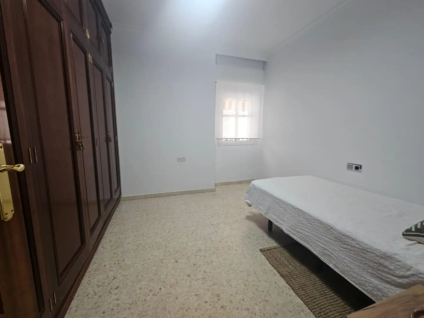 Schlafzimmer von Wohnung zur Miete in Dos Hermanas mit Klimaanlage, Terrasse und Möbliert