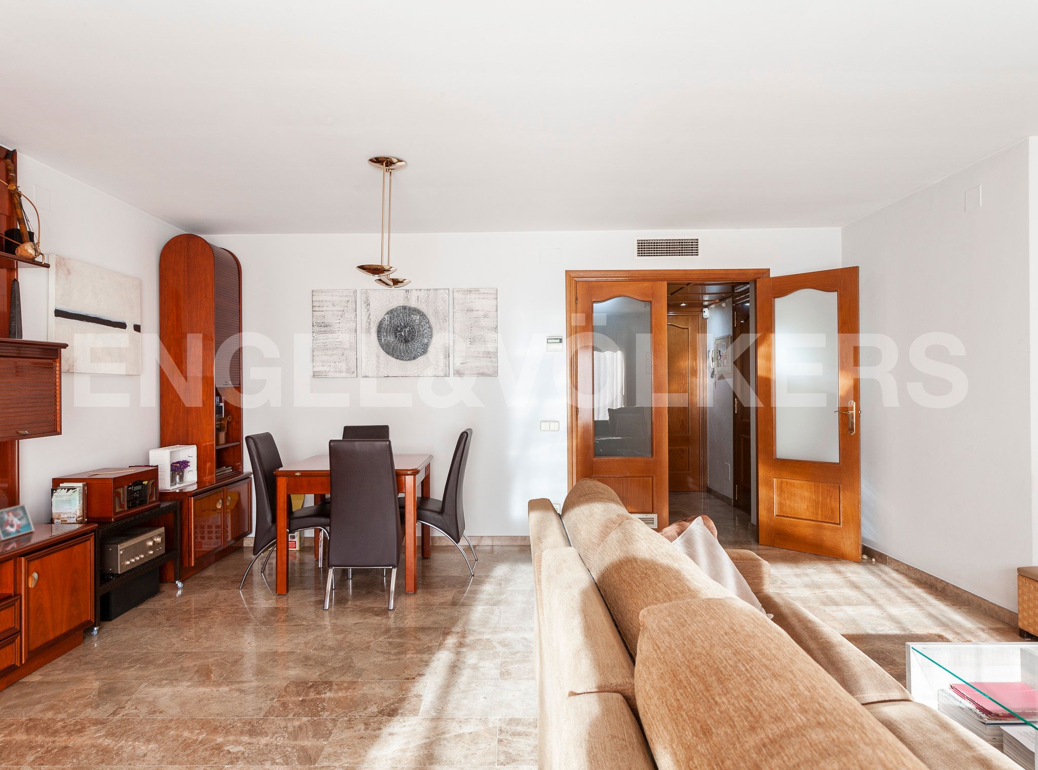 Living room of Apartment for sale in Cerdanyola del Vallès  with Air Conditioner, Heating and Parquet flooring