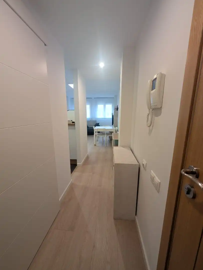 Wohnung zur Miete in Foz mit Heizung, Abstellraum und Möbliert