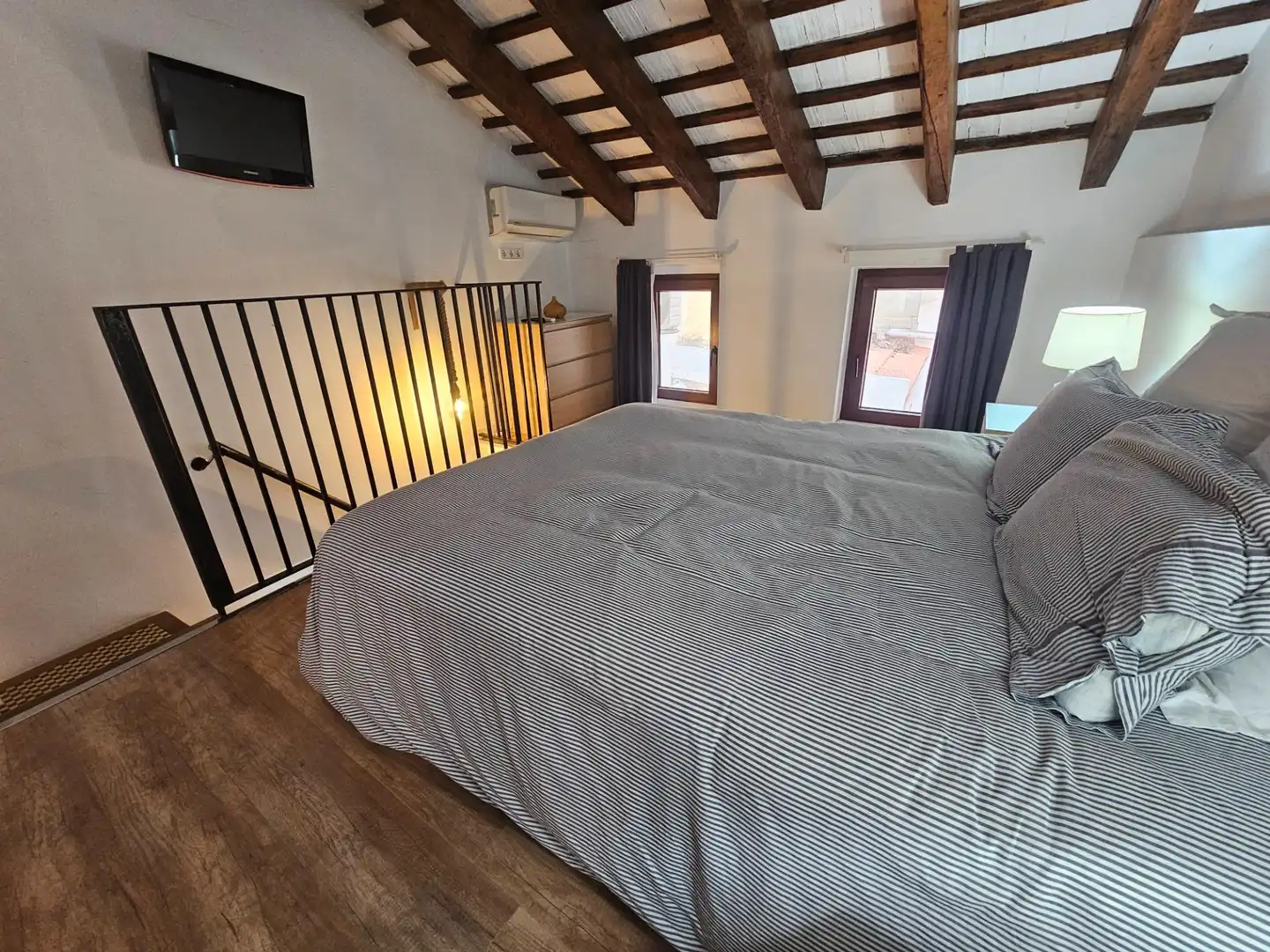 Dormitori de Casa adosada en venda en Valencia amb Aire condicionat, Parquet i Terrassa