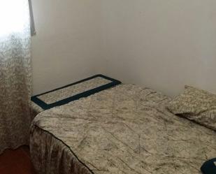 Dormitori de Casa o xalet en venda en La Coronada amb Piscina
