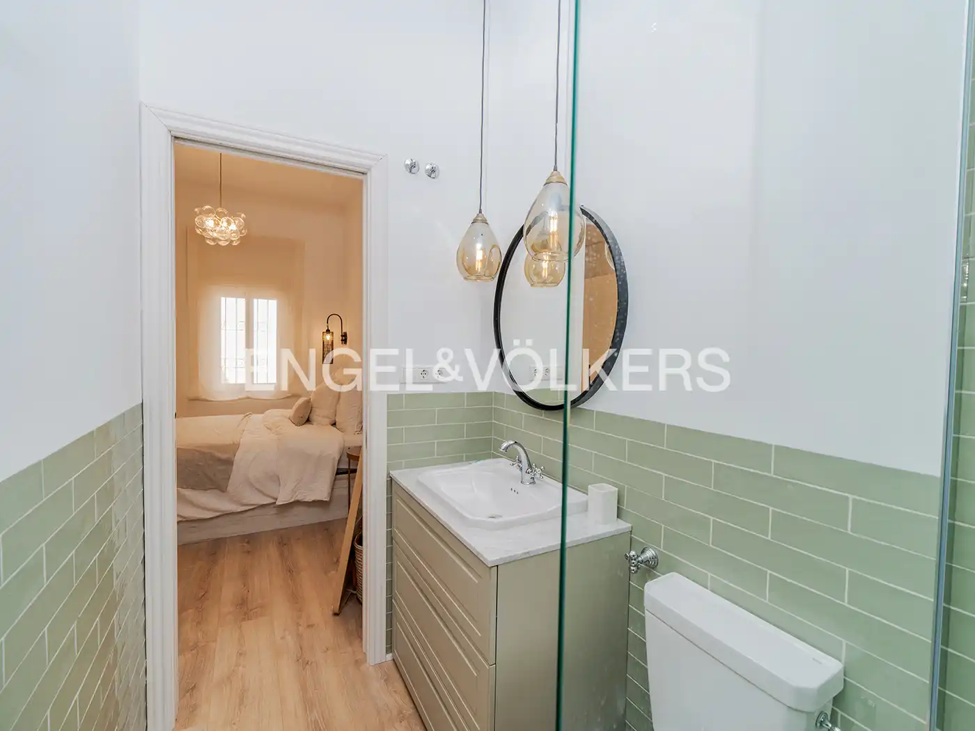 Baño de Piso en venta en Alicante / Alacant con Aire acondicionado, Calefacción y Balcón