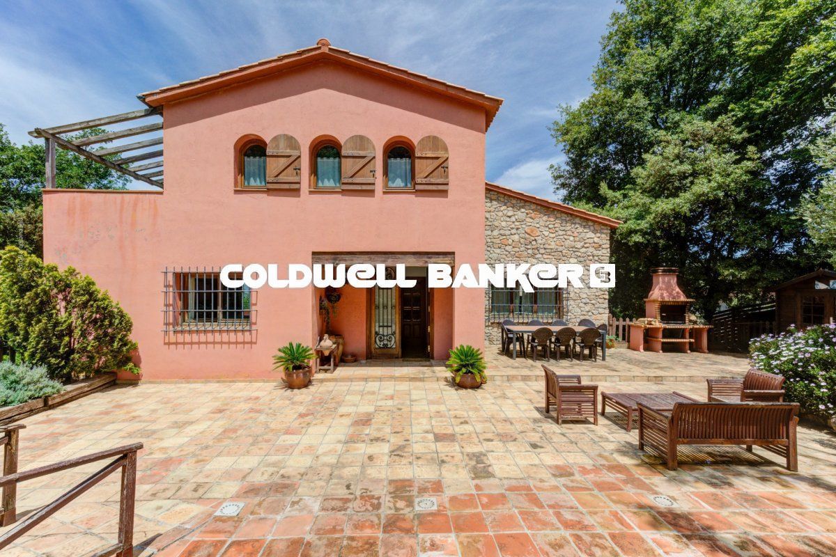 Exterior view of House or chalet for sale in  Barcelona Capital  with Air Conditioner, Heating and Private garden
