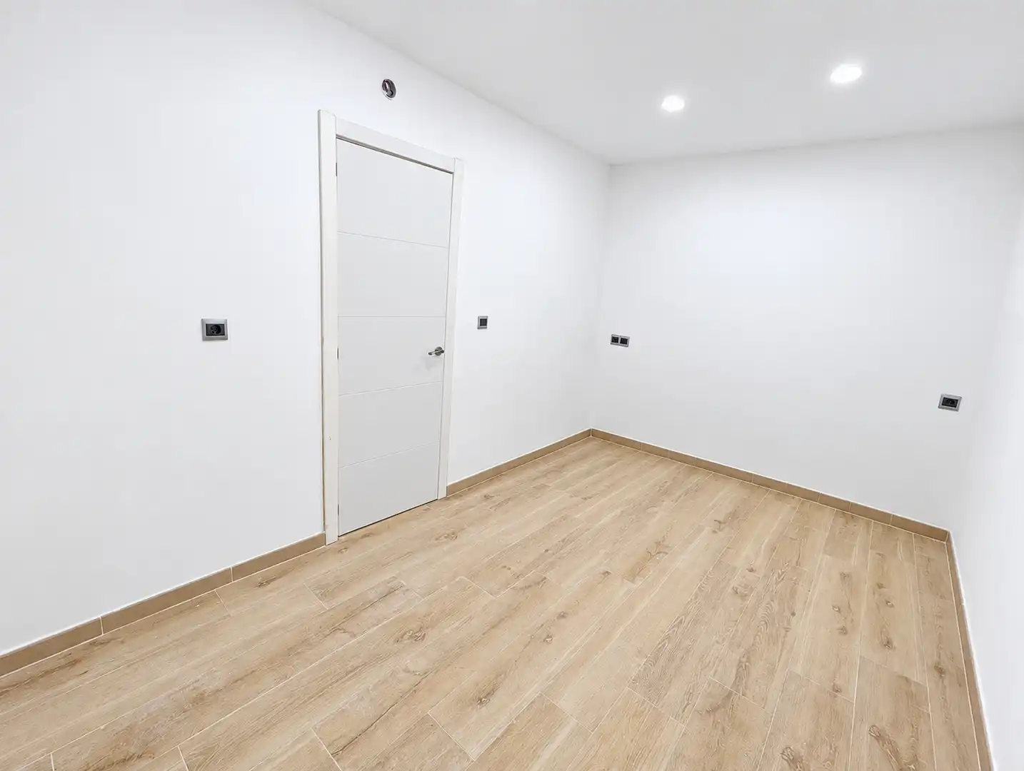 Piso en venta en Badalona con Parquet y Horno