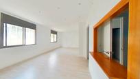 Living room of Flat for sale in  Barcelona Capital  with Heating, Parquet flooring and Washing machine