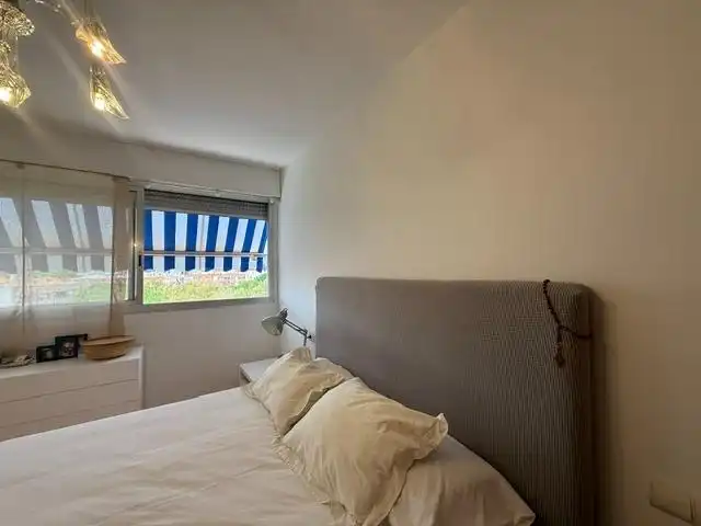 Habitación de Piso de alquiler en Murcia con Aire acondicionado, Calefacción y Jardín privado