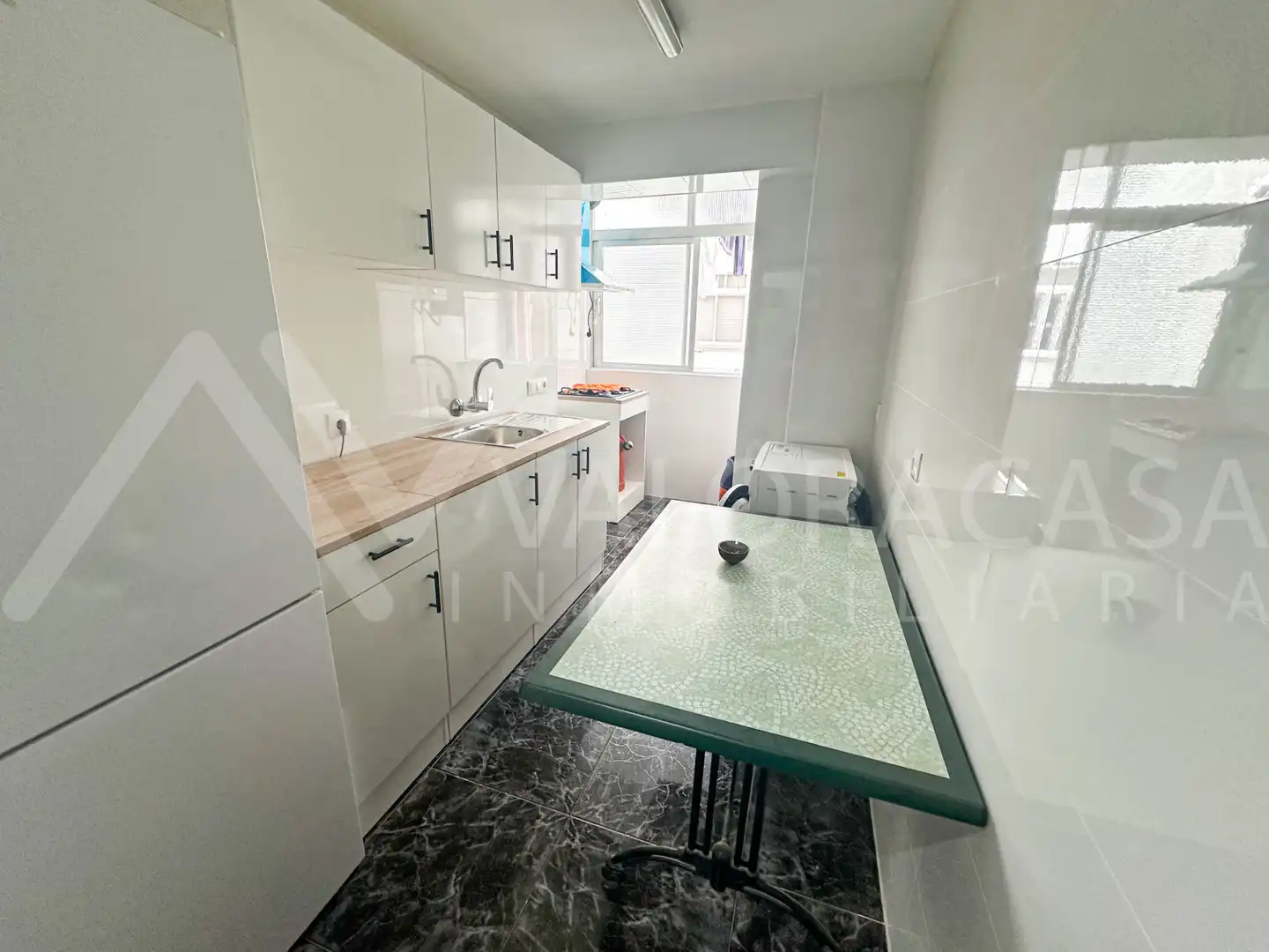 Kitchen of Flat for rent in Carretera de Cádiz