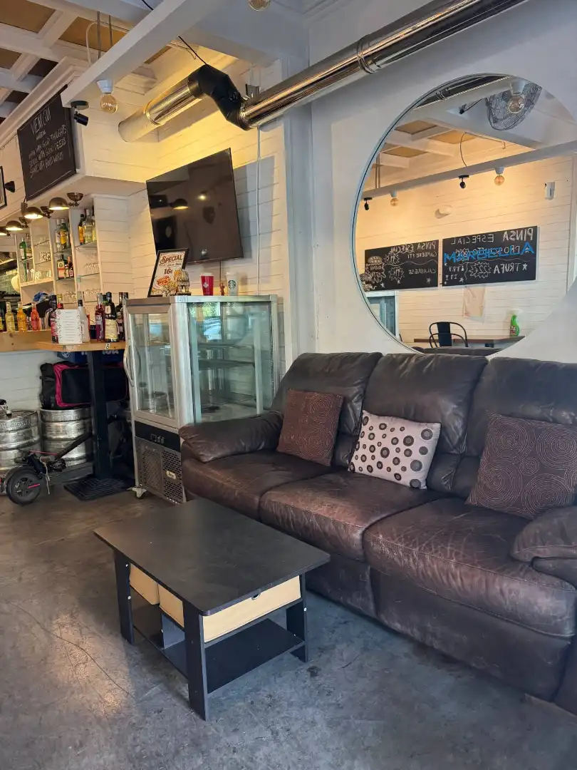 Local comercial en traspàs a Calle de Ramón Gómez de la Serna 11, imagen 3