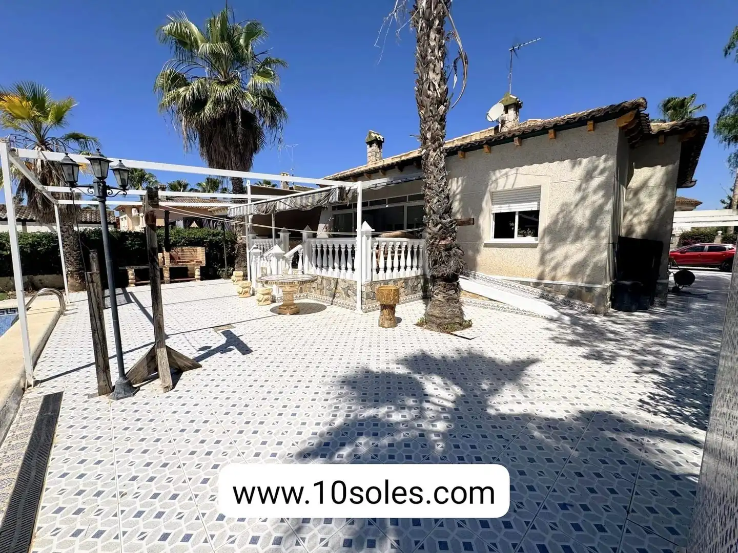 Vista exterior de Casa o xalet en venda en Benferri amb Calefacció, Jardí privat i Terrassa