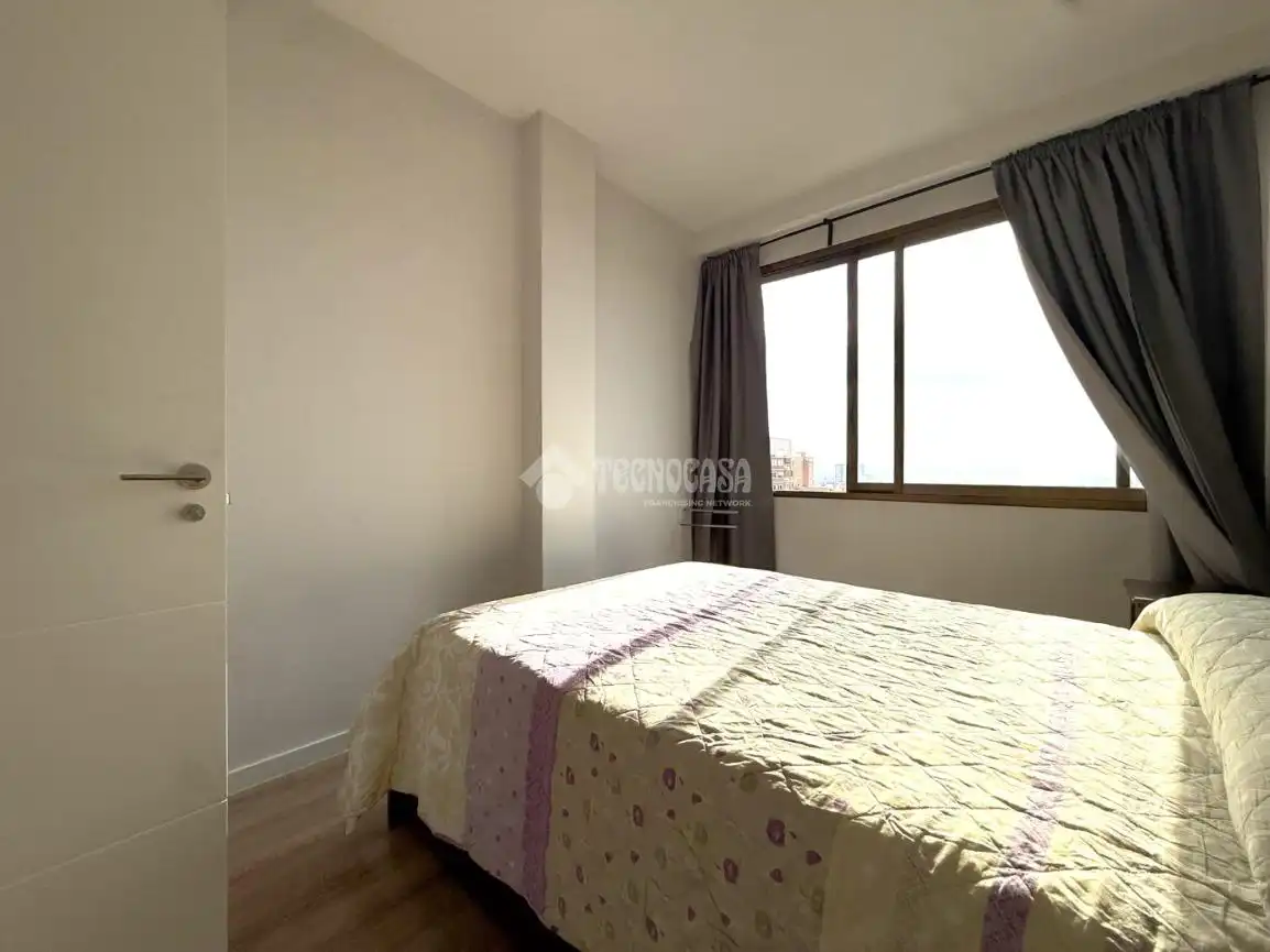 Habitación de Piso en venta en Madrid con Aire acondicionado y Calefacción