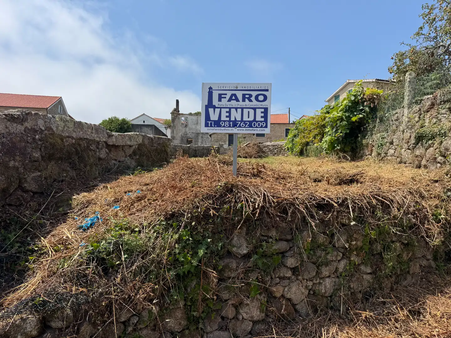 Houses for sale in Muros