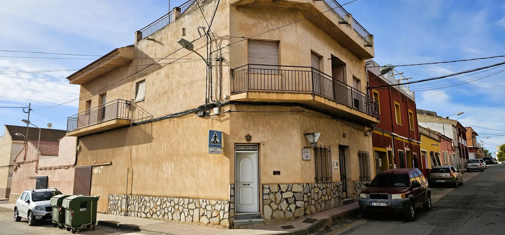 Vista exterior de Casa adosada en venta en Totana con Terraza y Balcón