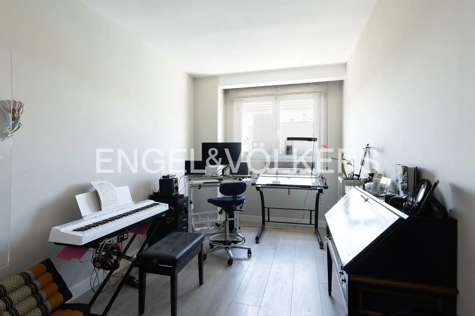 Duplexes for sale in Madrid  with Air Conditioner, Heating and Private garden