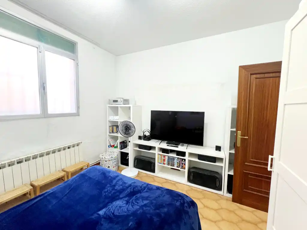 Schlafzimmer von Wohnung zum Verkauf in Madrid mit Klimaanlage, Heizung und Privatgarten