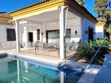 Xalet amb piscina en venda a Norte-Sierra