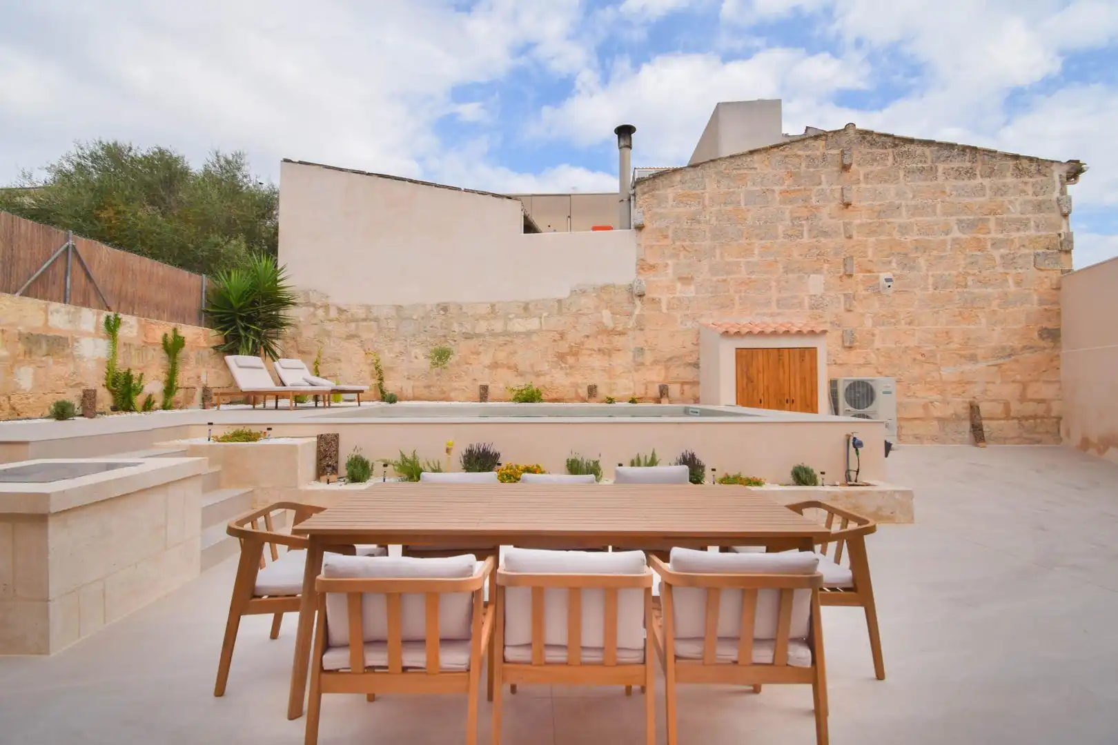 Terrassa de Casa adosada en venda en Muro amb Aire condicionat, Calefacció i Jardí privat