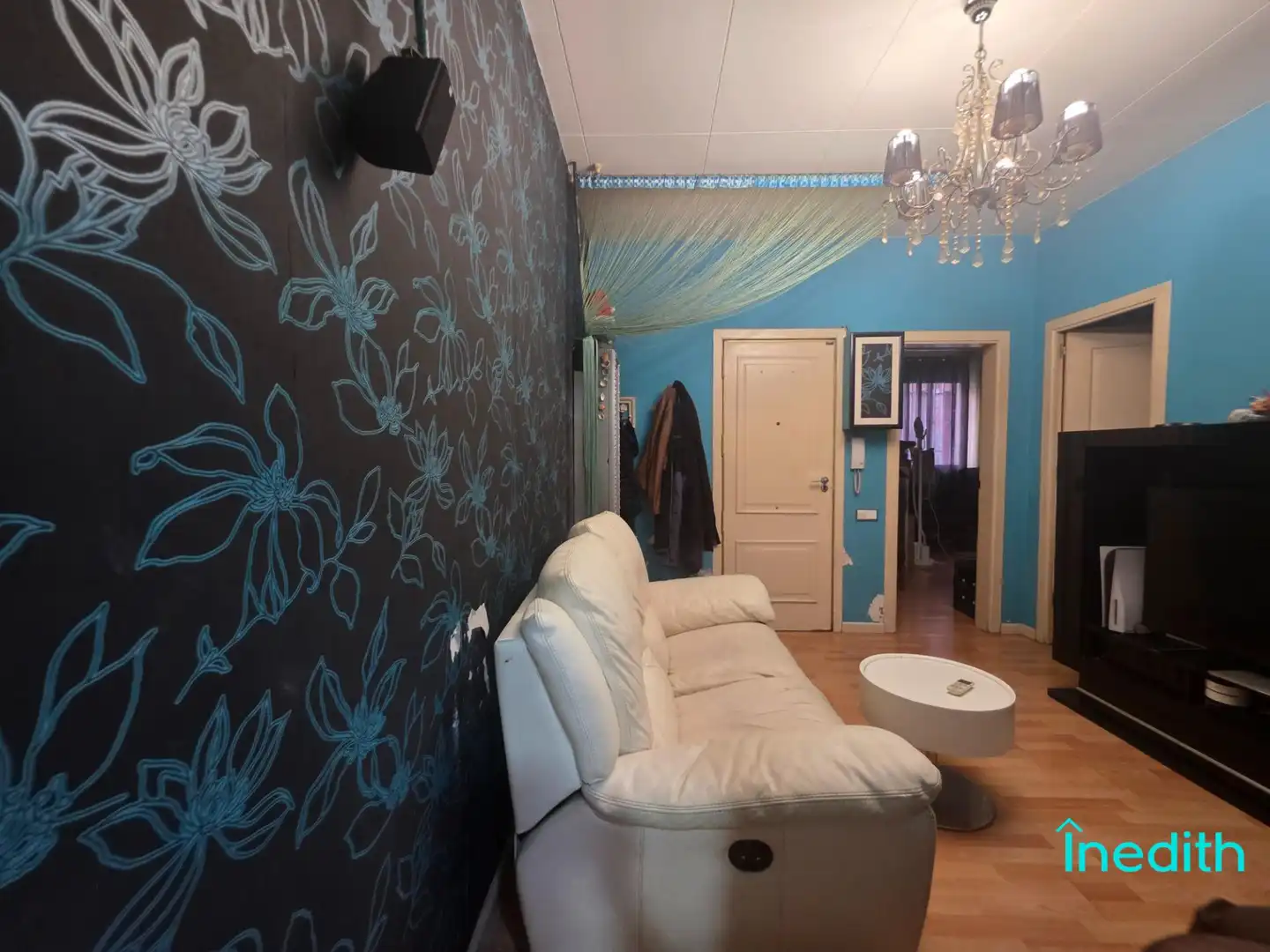 Living room of Flat for sale in L'Hospitalet de Llobregat  with Air Conditioner, Heating and Parquet flooring