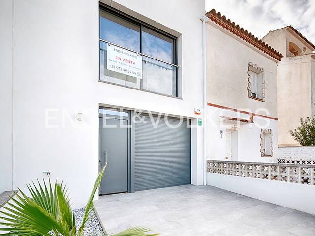 Casa-chalet en Venta en Carrer Sant Maurici en Sant Maurici