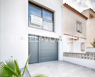 Exterior view of House or chalet for sale in Empuriabrava  with Air Conditioner and Terrace