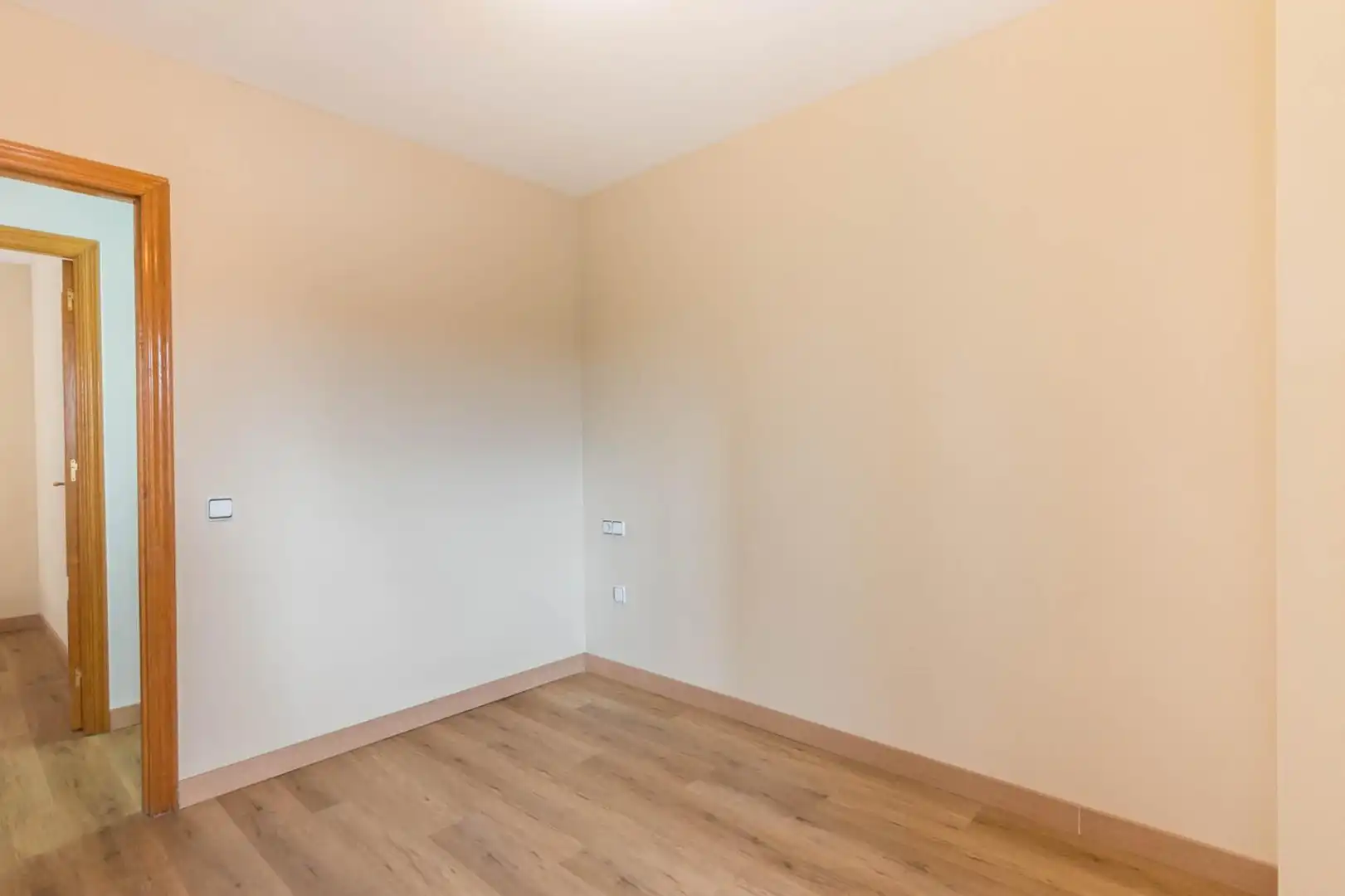 Wohnung zum Verkauf in Santomera mit Klimaanlage, Privatgarten und Abstellraum