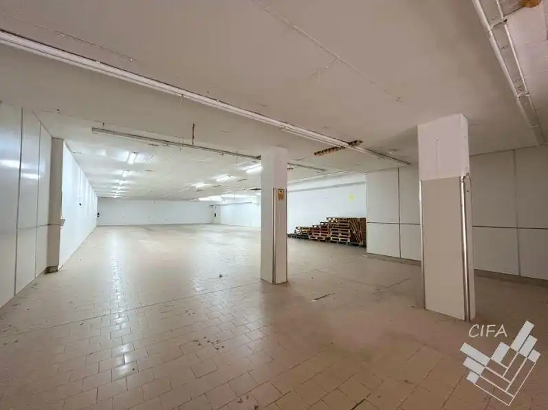 Local comercial en alquiler en Calle de Hernán Cortés, imagen 6