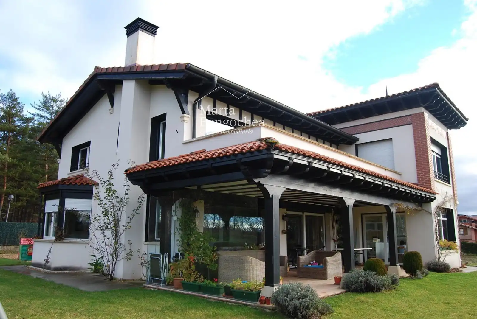 Vista exterior de Casa o chalet en venta en Legutio con Calefacción, Jardín privado y Terraza