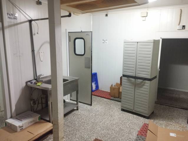 Local comercial en Alquiler en Calle del Moscatel en Santiago - Coronación