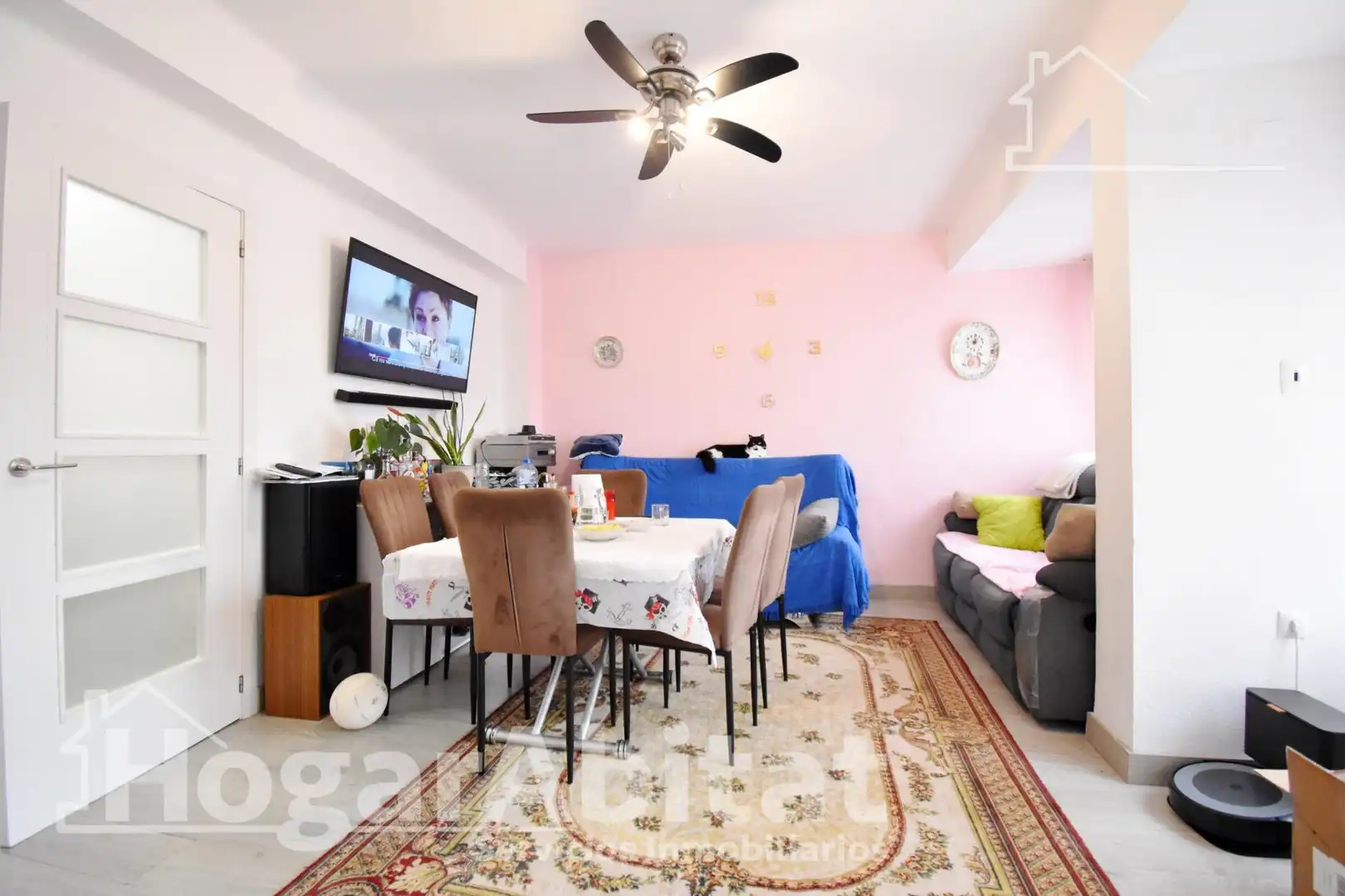 Living room of Flat for sale in Oliva  with Parquet flooring, Furnished and Balcony