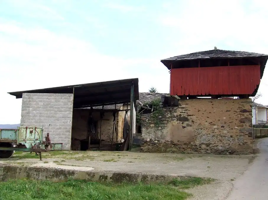 Adossat en venda a Valdés - Luarca