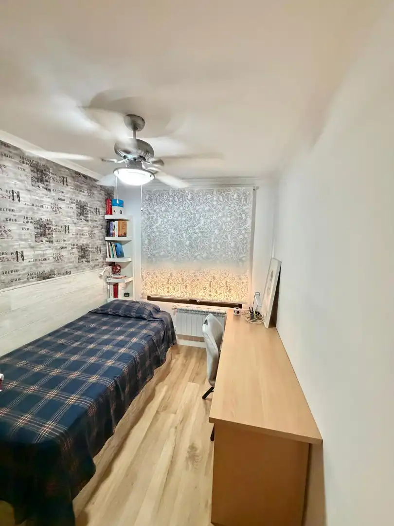 Schlafzimmer von Wohnung zur Miete in Valencia mit Klimaanlage, Heizung und Möbliert