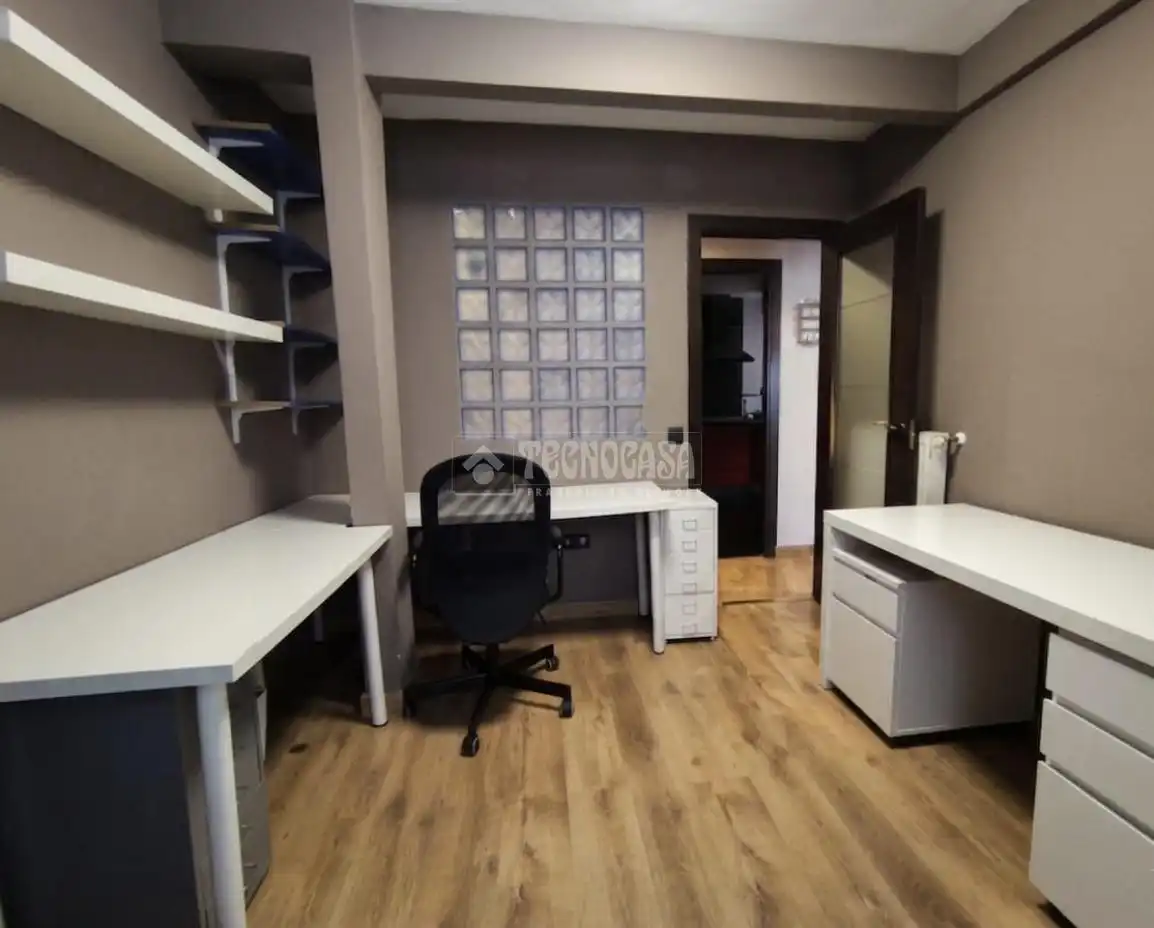 Flat for sale in Móstoles  with Air Conditioner and Heating