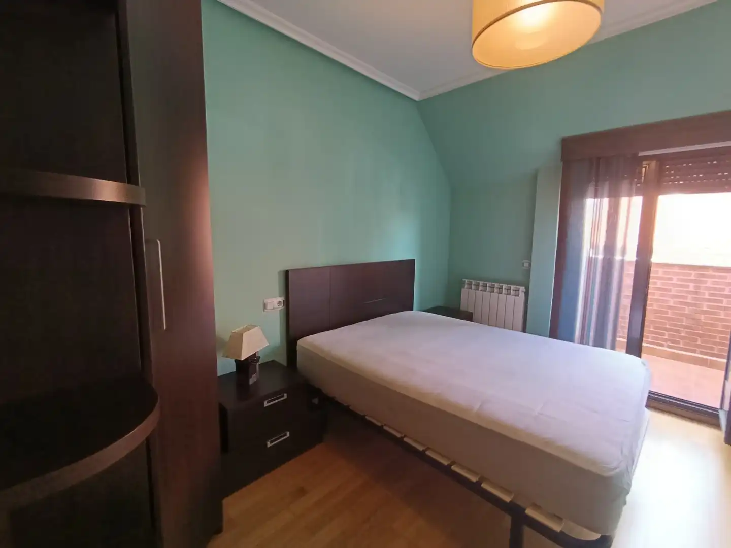 Schlafzimmer von Dachboden zum Verkauf in Benavente mit Heizung, Parkett und Terrasse