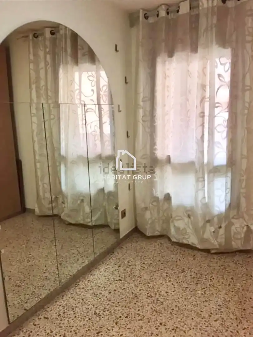 Dormitori de Pis en venda en Tortosa amb Aire condicionat, Calefacció i Terrassa