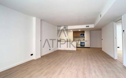 Bedroom of Duplex for sale in L'Hospitalet de Llobregat  with Air Conditioner, Terrace and Balcony