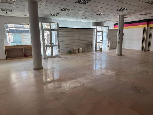 Local comercial en Alquiler en Calle del Cristo de la Veracruz en Centro - Doña Mercedes