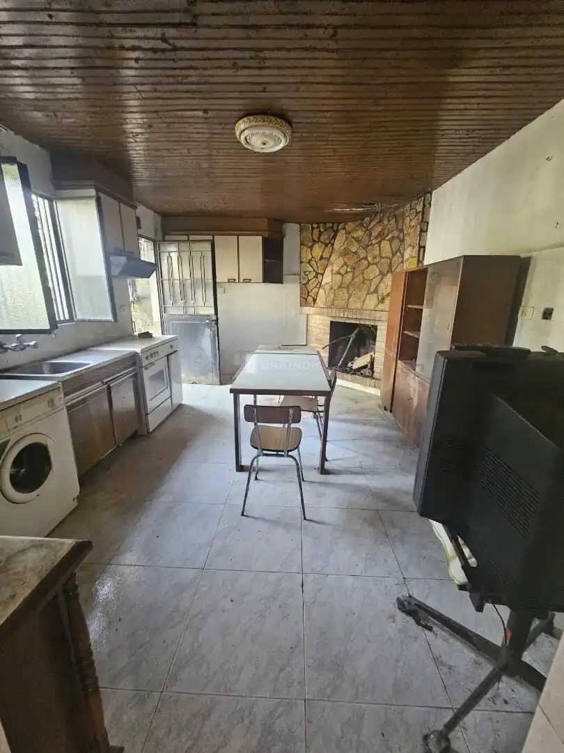 Kitchen of Houses for sale in Toén  with Heating and Private garden