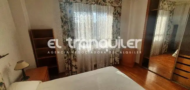 Bedroom of Flat for rent in Madrid  with Air Conditioner, Parquet flooring and Furnished