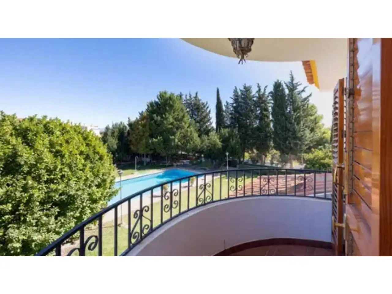Jardí de Casa o xalet en venda en Baza amb Calefacció, Jardí privat i Terrassa