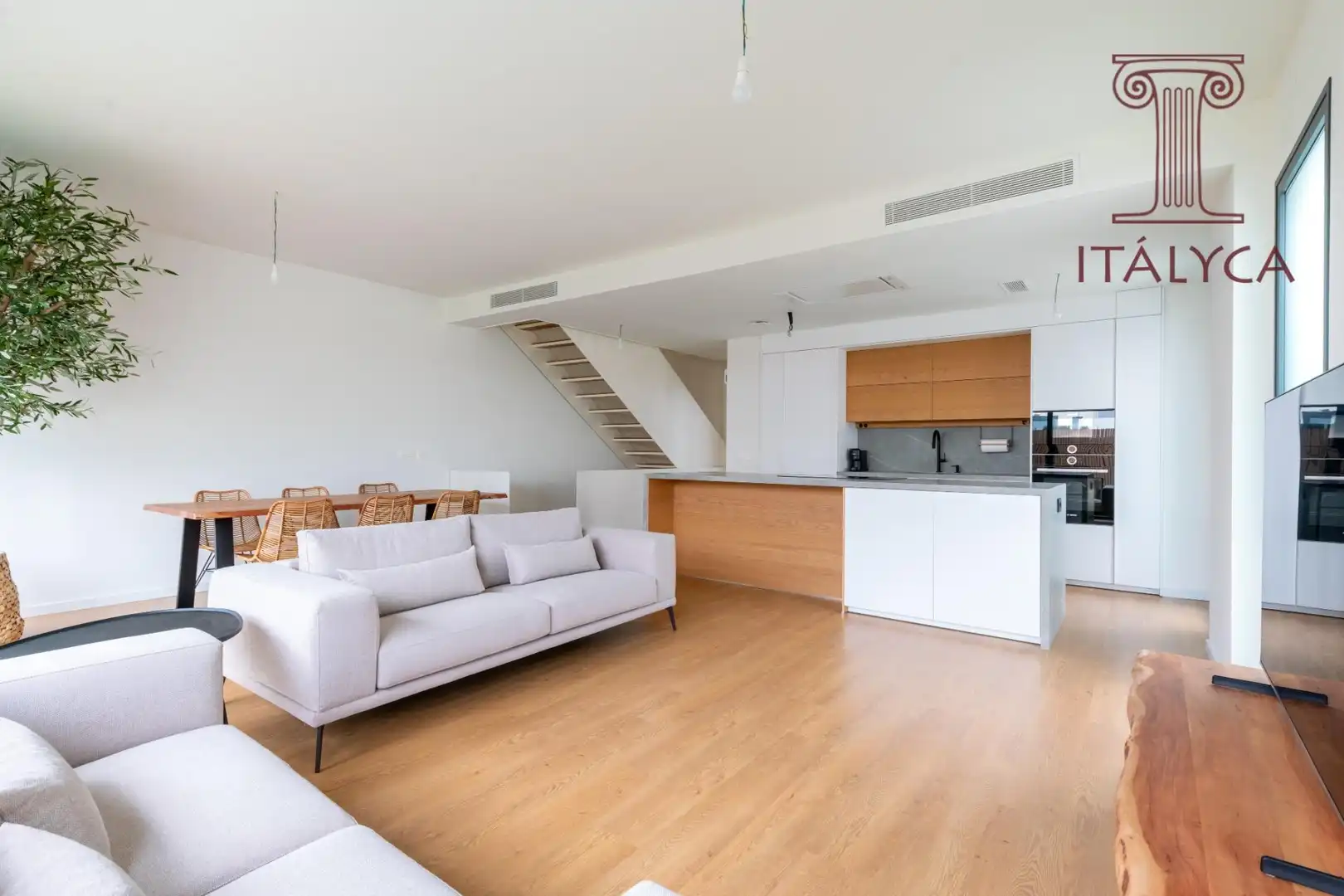 Living room of Detached homes for sale in Mairena del Aljarafe  with Heating, Private garden and Terrace
